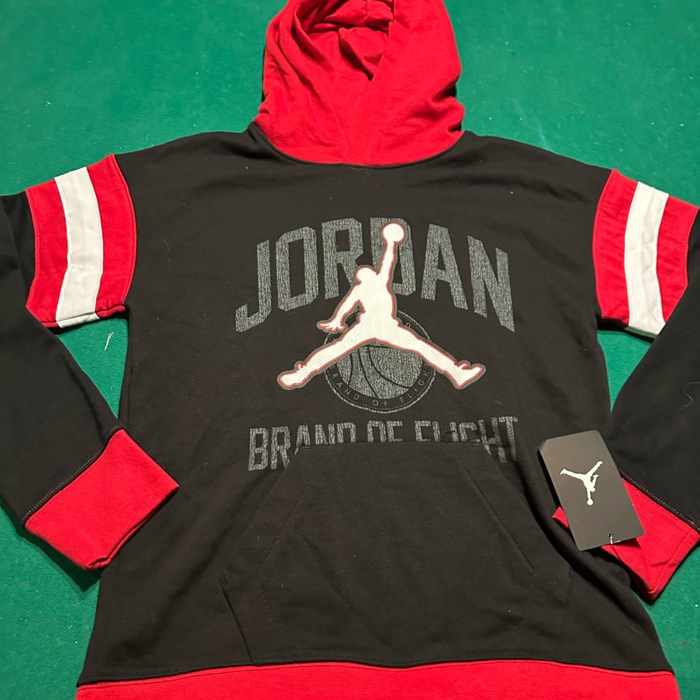 🔥 Brand New Boys’ Air Jordan Hoodie – Size L 🔥